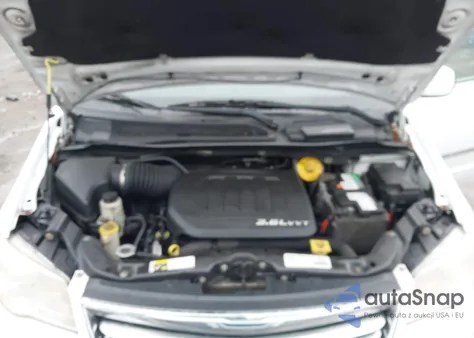 2014 Chrysler Town & Country Touring z USA, uszkodzony, nr VIN 2C4RC1BG2ER396735